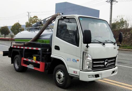 程力威牌CLW5040GXEK6型吸粪车